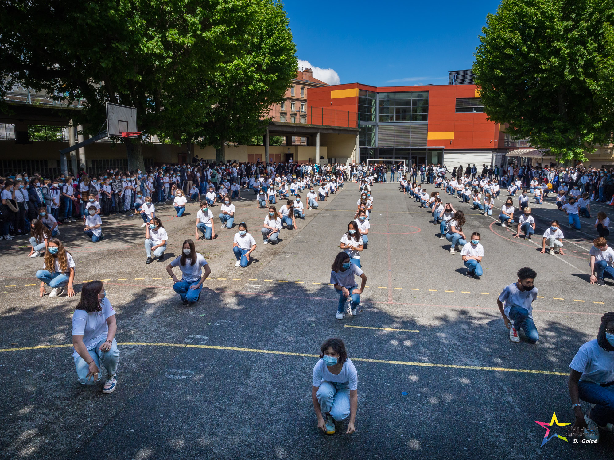 Chorégraphie dans la cour